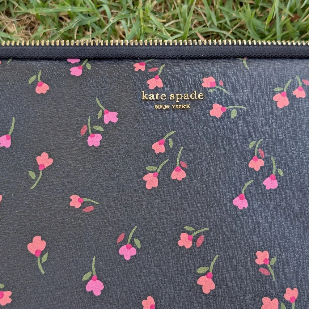 Kate Spade New York Meadow Universal Laptop Case Sleeve Black Multi/Floral Gold